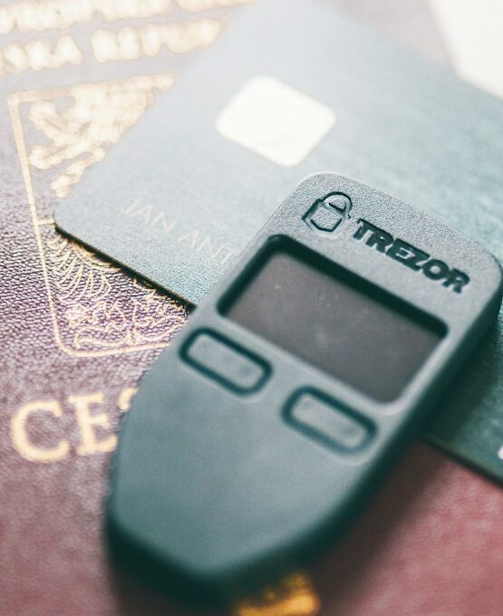 Best cryptocurrency cold wallet trezor model one